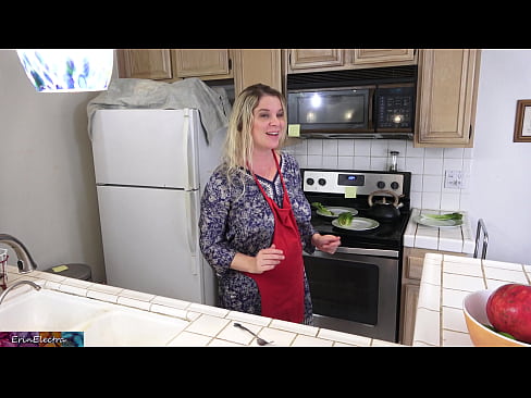❤️ Stepmom milking him in the kitchen before his date ️❌ Anal video at us ❤